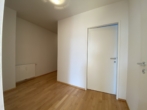 Diele - Dachgeschosswohnung mit Altbau Charakter und kleiner Terrasse im Zentrum