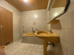 Bad - Wohn(t)raum zum Gestalten: 2-Zimmer-Wohnung mit Westloggia und Blick über die Stadt