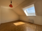 Schlafzimmer - Wohn(t)raum zum Gestalten: 2-Zimmer-Wohnung mit Westloggia und Blick über die Stadt