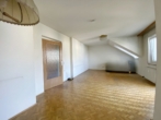 Wohnbereich - Wohn(t)raum zum Gestalten: 2-Zimmer-Wohnung mit Westloggia und Blick über die Stadt