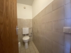 Toilette - Wohn(t)raum zum Gestalten: 2-Zimmer-Wohnung mit Westloggia und Blick über die Stadt