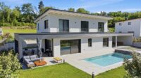 Terrasse mit Pool