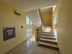 Treppenhaus - 4-Zimmer-Wohnung mit Loggia in Top-Lage – ideale Startwohnung mit großem Gestaltungspotenzial