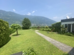 Liegewiese mit Seeblick - Ein Haus am See