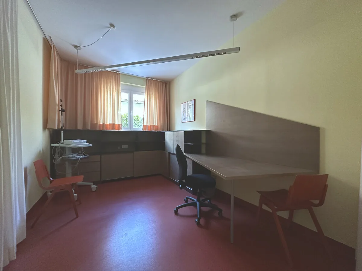Onl6_Behandlungszimmer